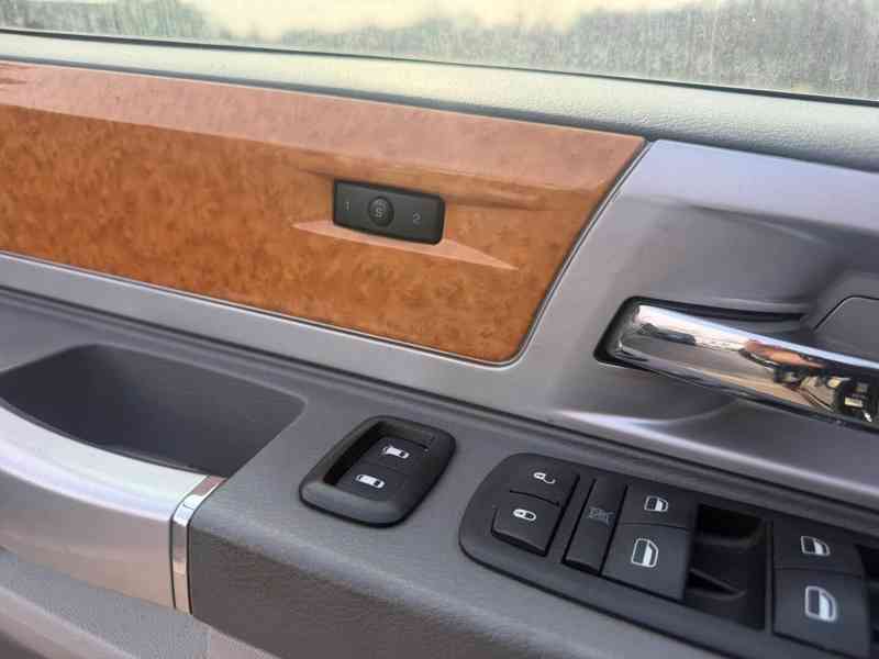 Chrysler Grand Voyager 3,8 V6 LPG Limited 2008 DPH - foto 20