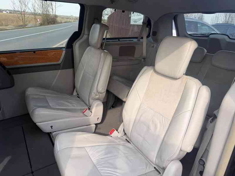 Chrysler Grand Voyager 3,8 V6 LPG Limited 2008 DPH - foto 13