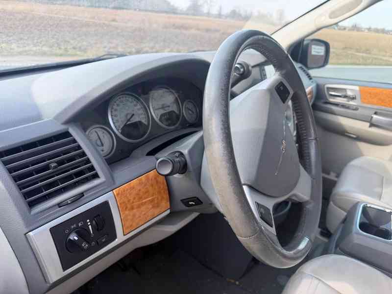 Chrysler Grand Voyager 3,8 V6 LPG Limited 2008 DPH - foto 16