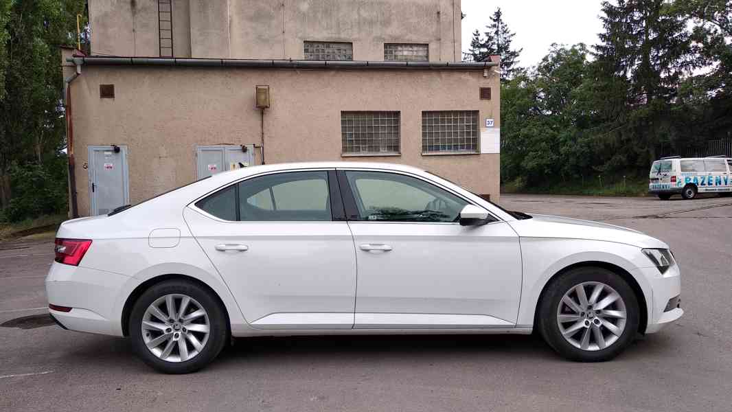 Škoda Superb 3 2.0TDI 110kW DSG bez AdBlue - foto 6