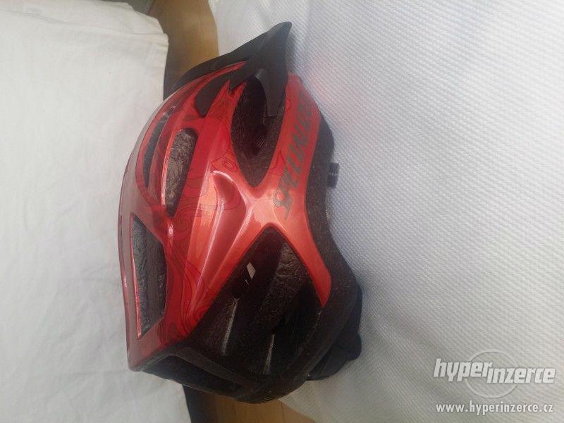 Dámská cyklistická helma Specialized - foto 2