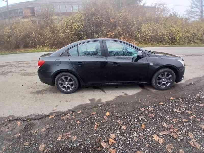Chevrolet Cruze 1,6 - foto 2
