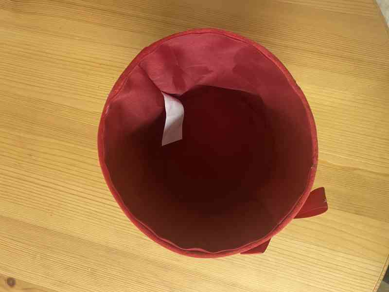 Dekorativní červený box s mašlí - foto 3