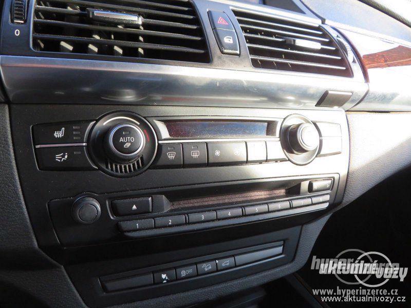 BMW X5 3.0, nafta, rok 2010, kůže - foto 7