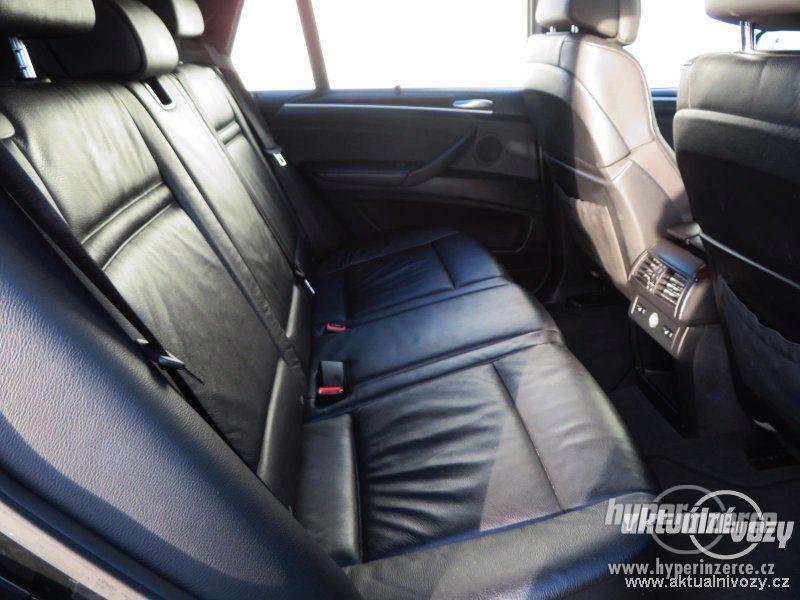 BMW X5 3.0, nafta, rok 2010, kůže - foto 24