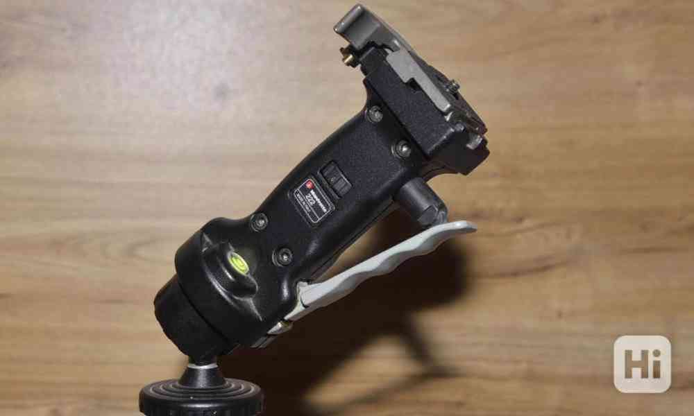 Kulová hlava s rukojetí: Manfrotto GRIP ACTION 222 **Joystic - foto 6