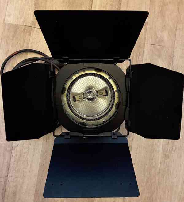 ARRI ARRILITE 800 – profesionální světlo pro video, 800 W - foto 3