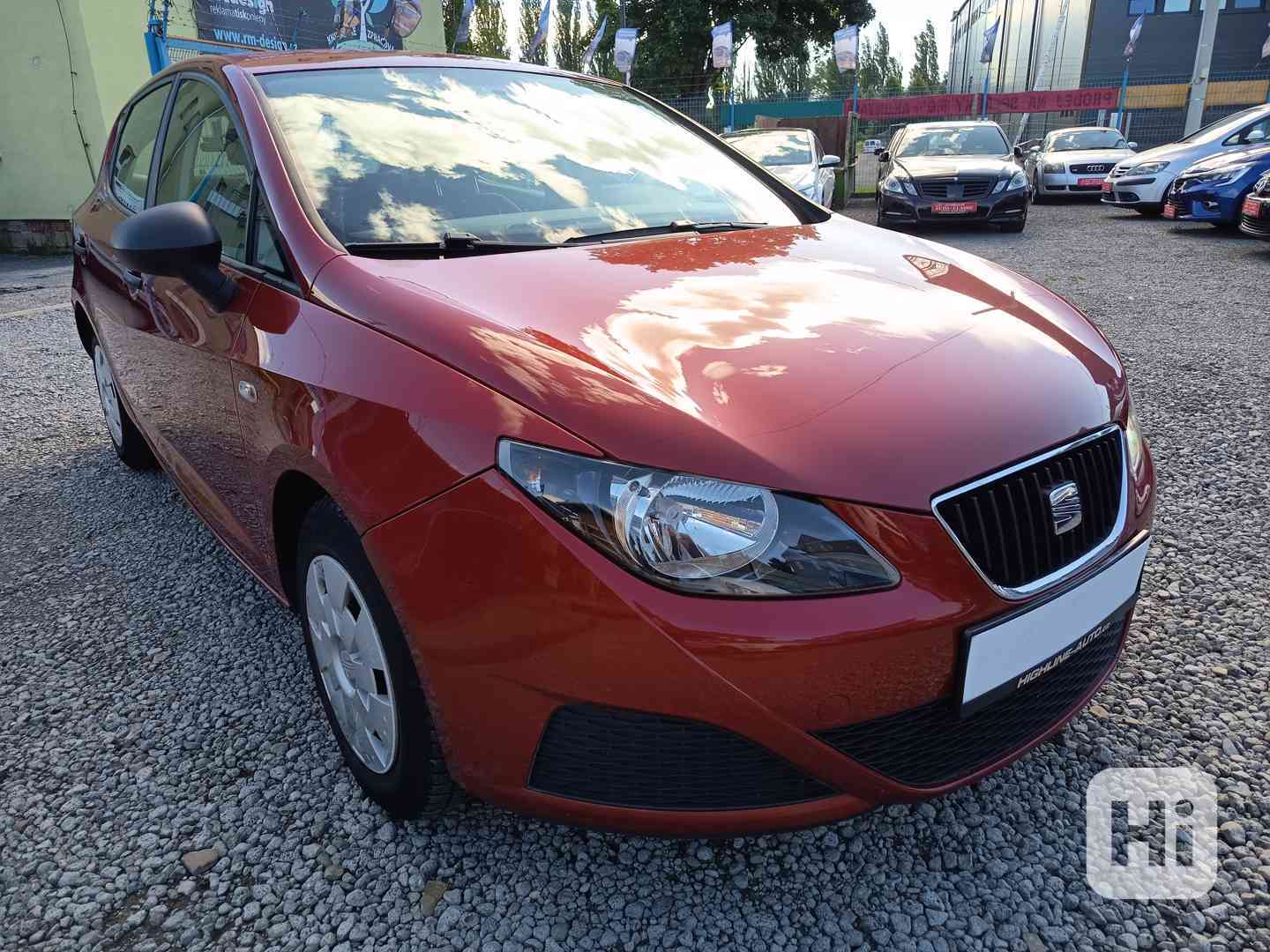 SEAT Ibiza 1,2i 12V Reference ČR  - foto 1