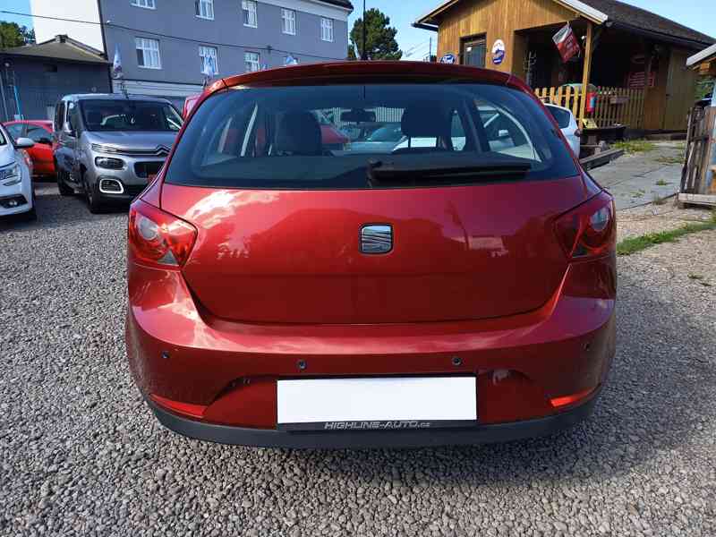 SEAT Ibiza 1,2i 12V Reference ČR - foto 12