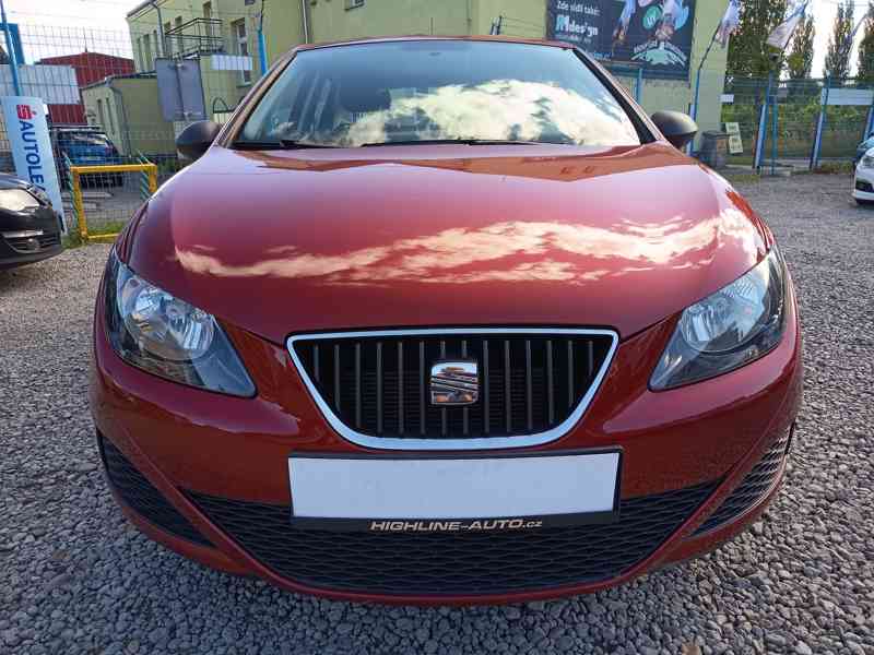SEAT Ibiza 1,2i 12V Reference ČR - foto 4