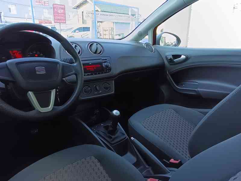 SEAT Ibiza 1,2i 12V Reference ČR - foto 18