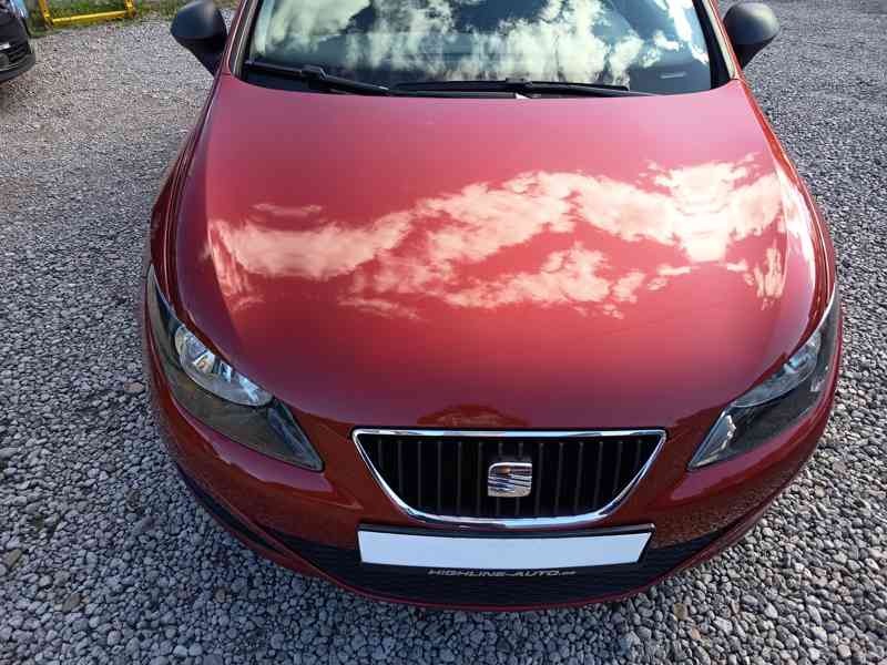 SEAT Ibiza 1,2i 12V Reference ČR - foto 5
