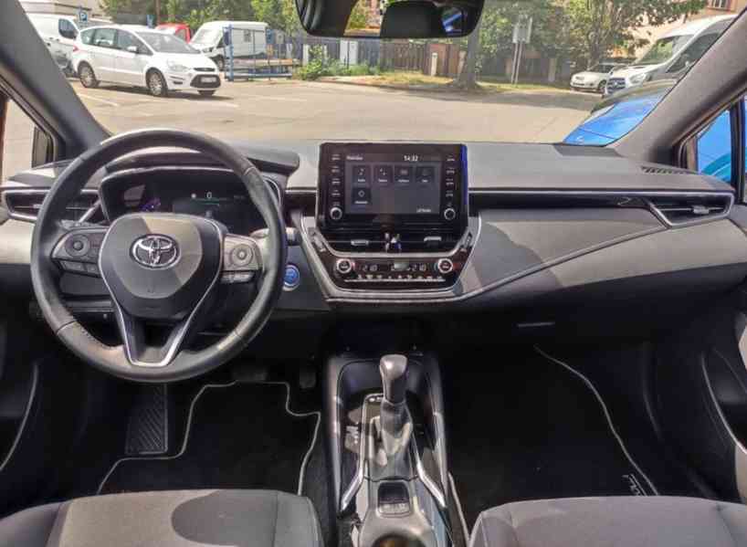 Toyota Corolla, 1.8 72KW HYBRID 1.maj - foto 4