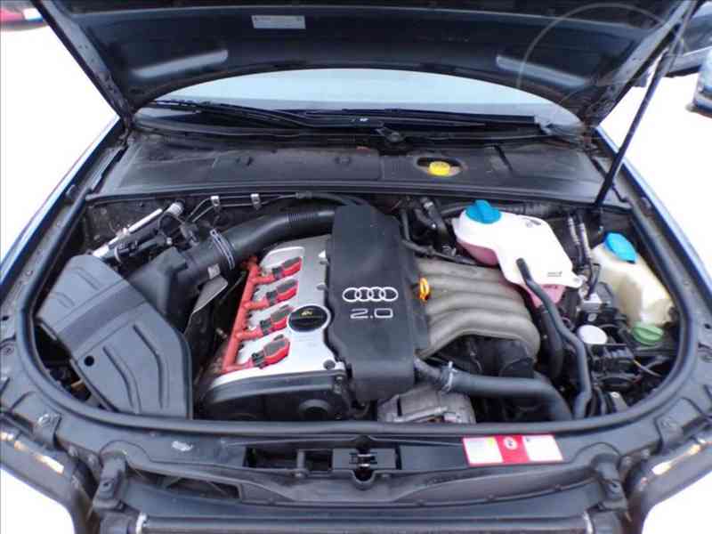 Audi A4 2,0 i AUTOMAT - foto 13