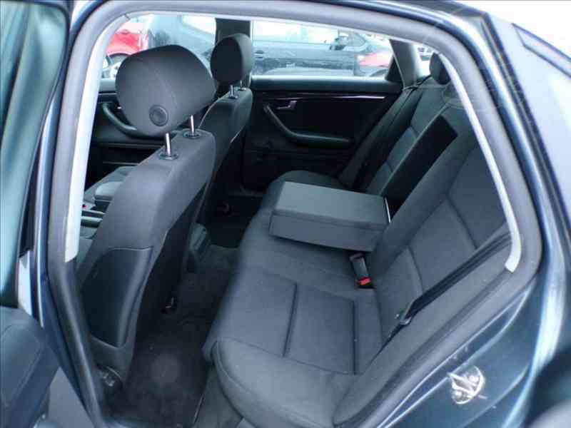 Audi A4 2,0 i AUTOMAT - foto 9