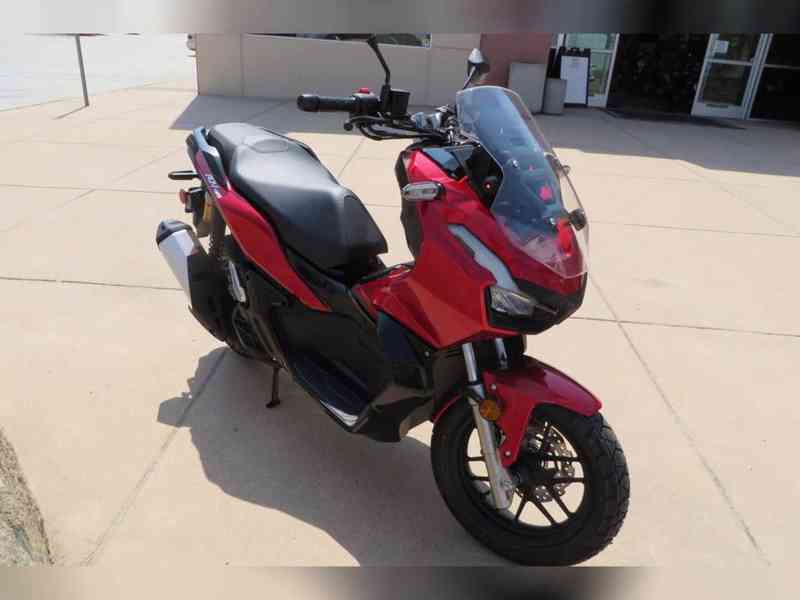 Nový motocykl Scooter 2022 Honda ADV150 - foto 3