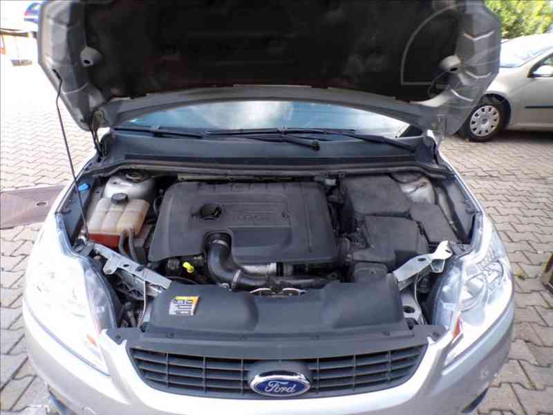 Ford Focus 1,6 TDCi GHIA - foto 14