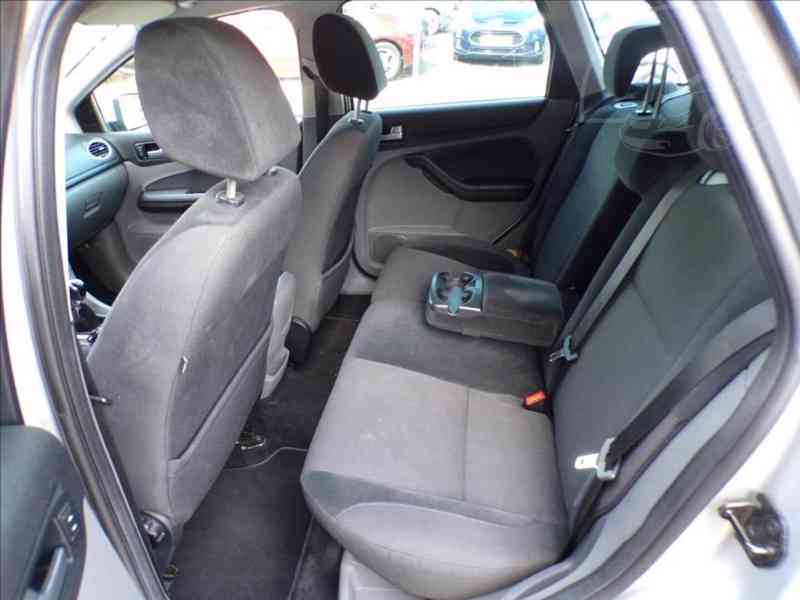 Ford Focus 1,6 TDCi GHIA - foto 8