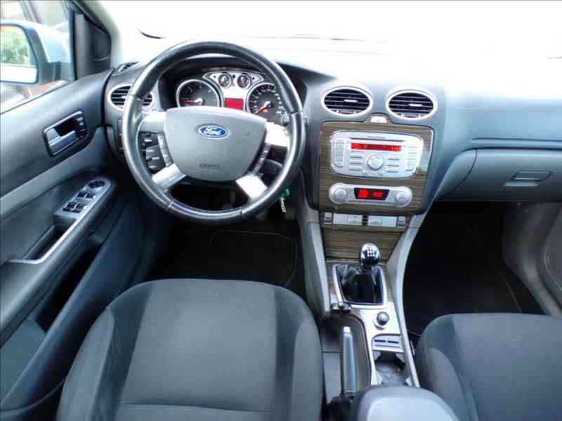 Ford Focus 1,6 TDCi GHIA - foto 5