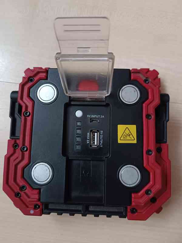 Aku pracovní LED reflektor  - foto 2