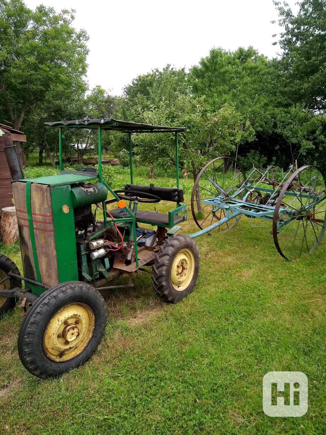 Malotraktor - foto 1