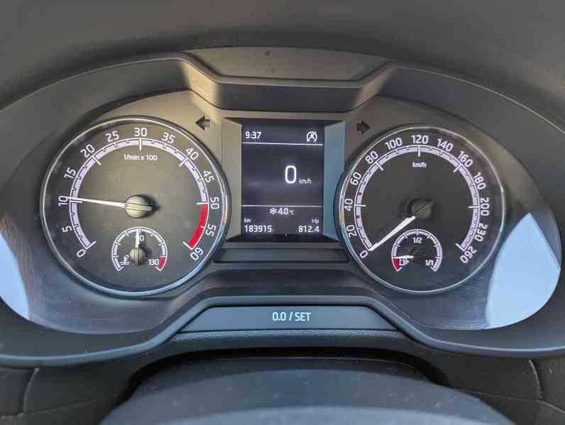 Škoda Octavia 1,6 Tdi 4x4 - foto 5
