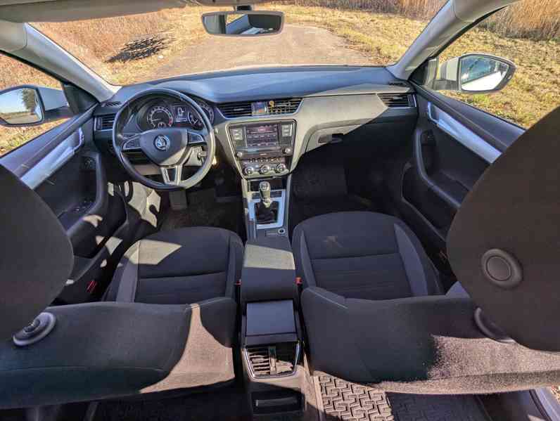 Škoda Octavia 1,6 Tdi 4x4 - foto 6