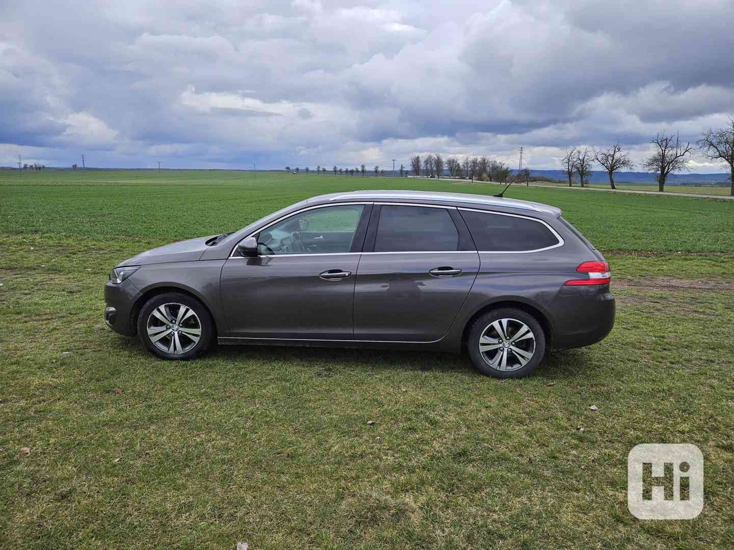 PRODÁM PEUGEOT 308 SW ALLURE výbava - STK 05/2027 - foto 1