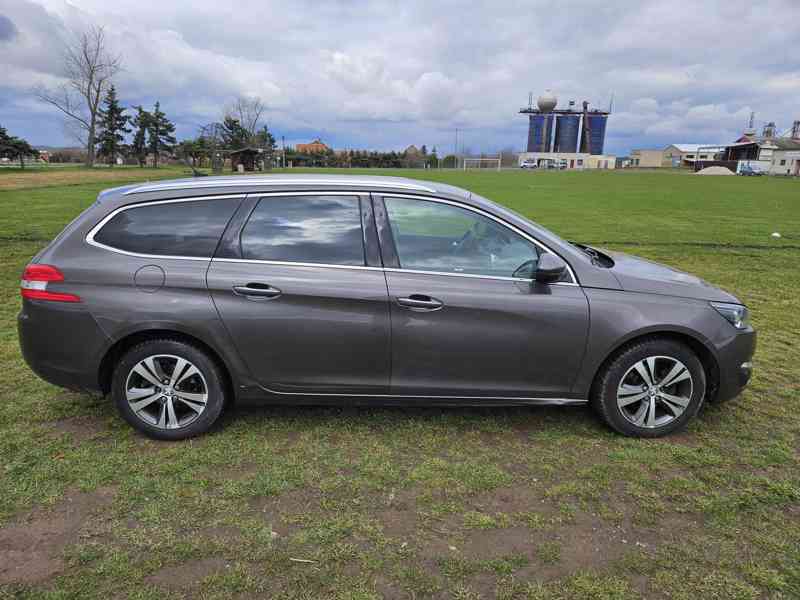 PRODÁM PEUGEOT 308 SW ALLURE výbava - STK 05/2027 - foto 7