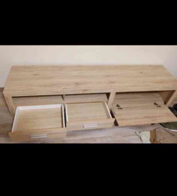 Skříň s úložným prostorem  - foto 2