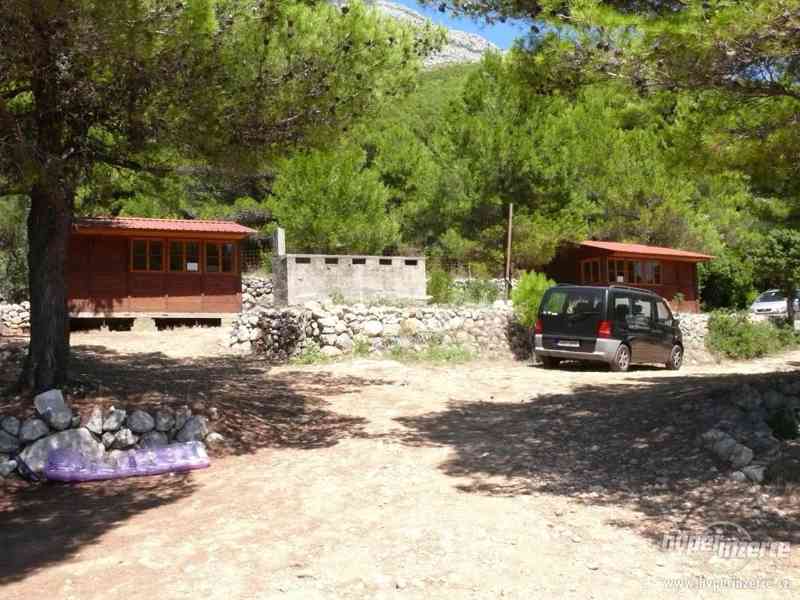 50% SLEVA! 7 DNÍ PRO 5 OSOB V CHATCE! Chorvatsko-Makarska - foto 1