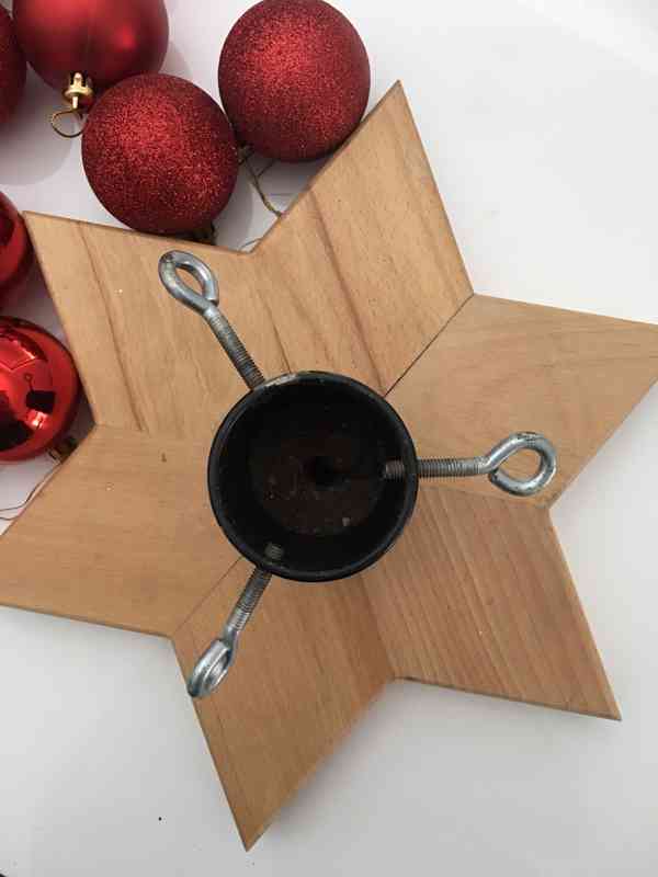 Vánoční stromek - dřevěný stojan - foto 1