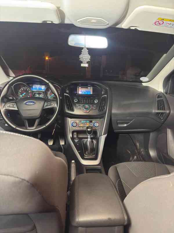 Ford Focus 1,0 ecoboost 2016 - foto 10