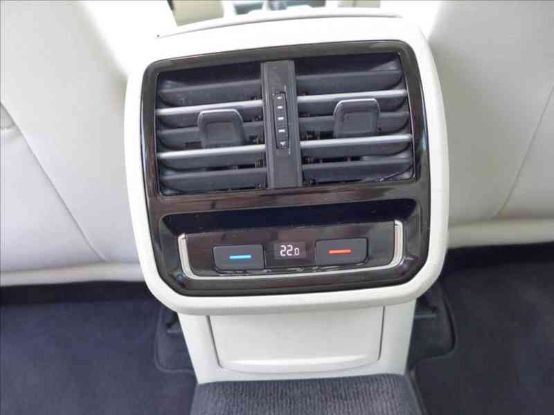 Volkswagen Passat 1,6 TDI COMFORTLINE 1.MAJITEL - foto 15