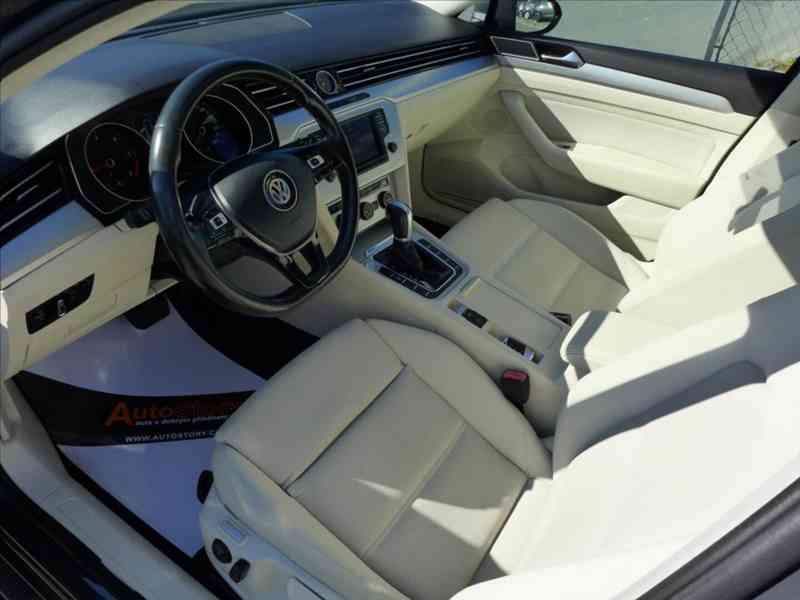 Volkswagen Passat 1,6 TDI COMFORTLINE 1.MAJITEL - foto 9