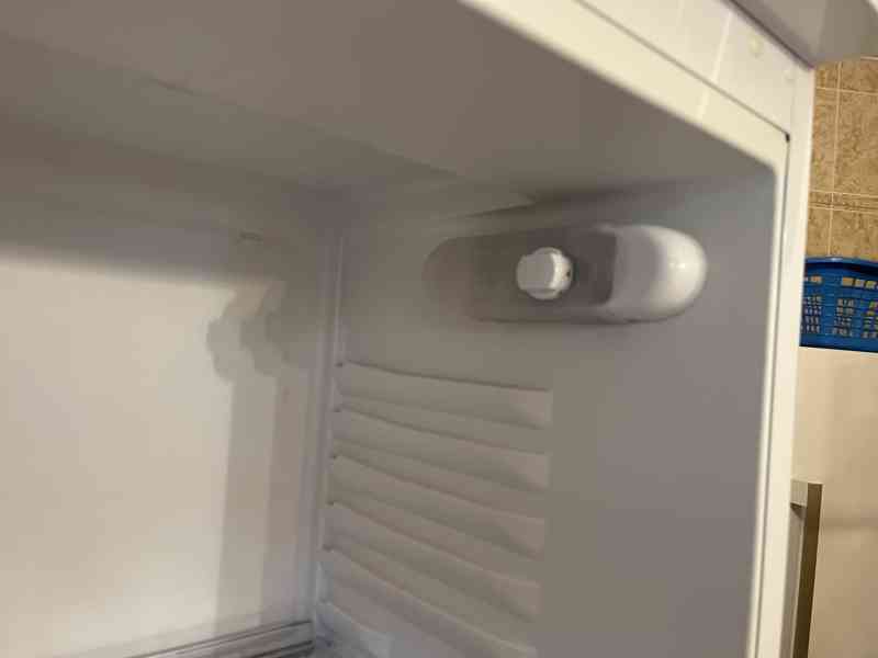 Chladnička kombinovaná vestavěná Whirlpool ART 471/4 - foto 9