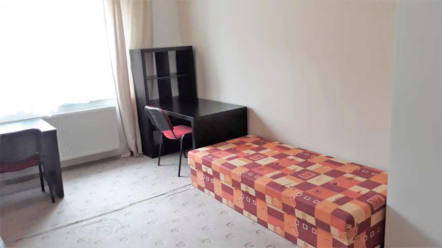 2 STUDENTKY, 2.lůž. pok. v 2,5+1, okolí SU Bezruč. nám. - foto 3