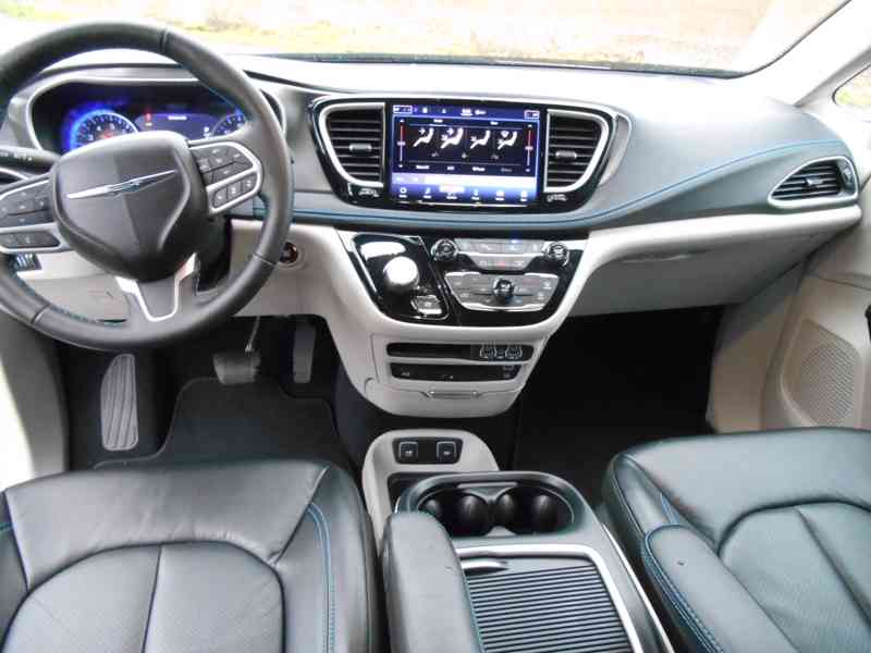 Chrysler Pacifica 3,6 4x4 AWD  Limited Adapttemp 2021 DPH - foto 18