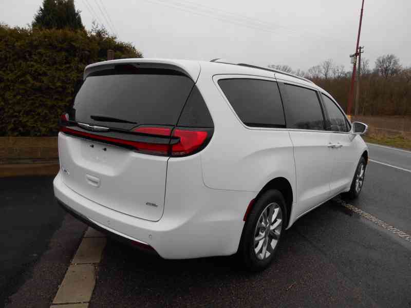 Chrysler Pacifica 3,6 4x4 AWD  Limited Adapttemp 2021 DPH - foto 4
