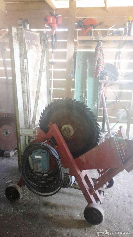 Cirkulárka HOP66, okružní kotoučová pila s kolébkou - foto 1