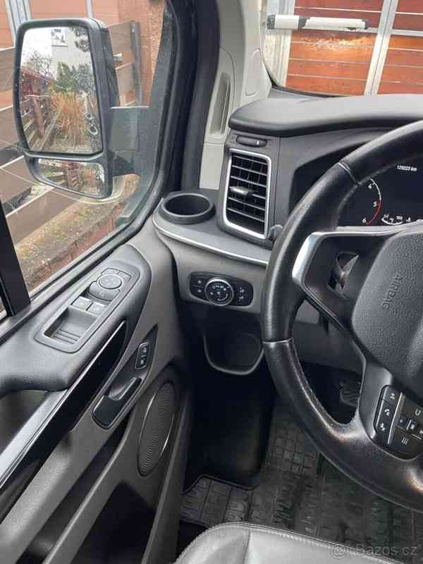 Ford Tourneo Custom Long ve verzi Titanium - foto 14