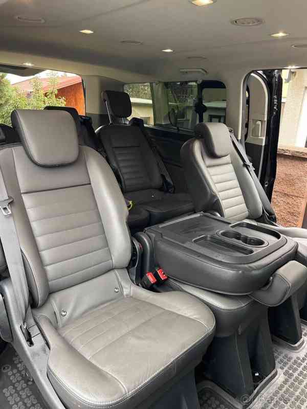 Ford Tourneo Custom Long ve verzi Titanium - foto 8