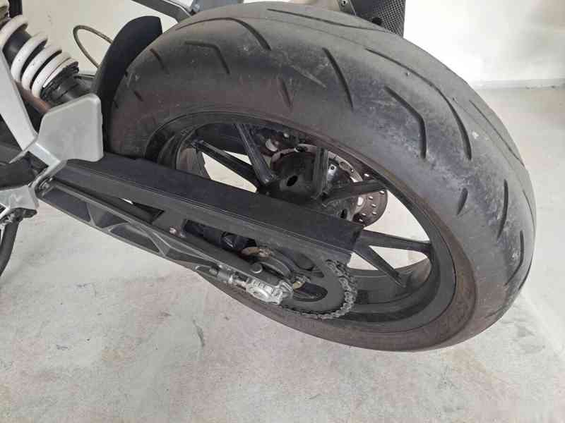 KTM 125 Duke - foto 13