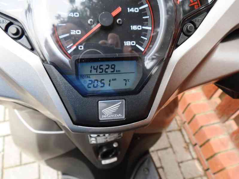 Honda SH 300i (2020) - foto 14