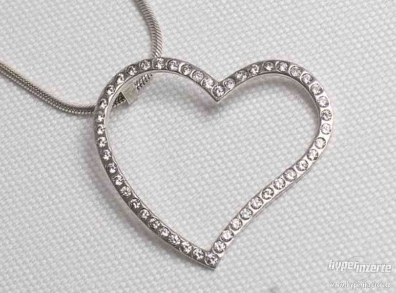 GITA - luxusní stříbrný šperk ve tvaru srdce - foto 3