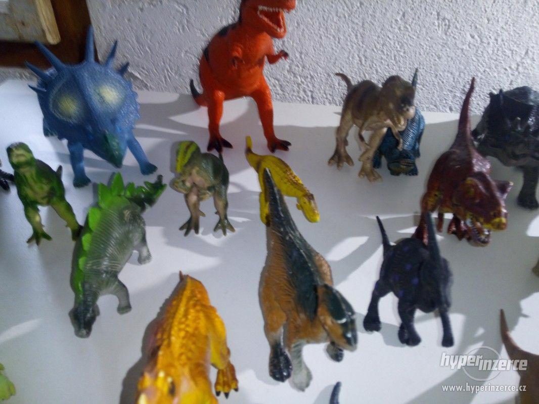 Dinosauri - foto 1