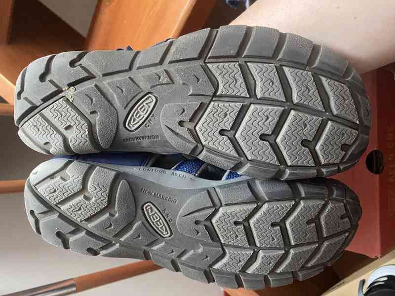 Keen velikost 38 2x, 39 1x - foto 8