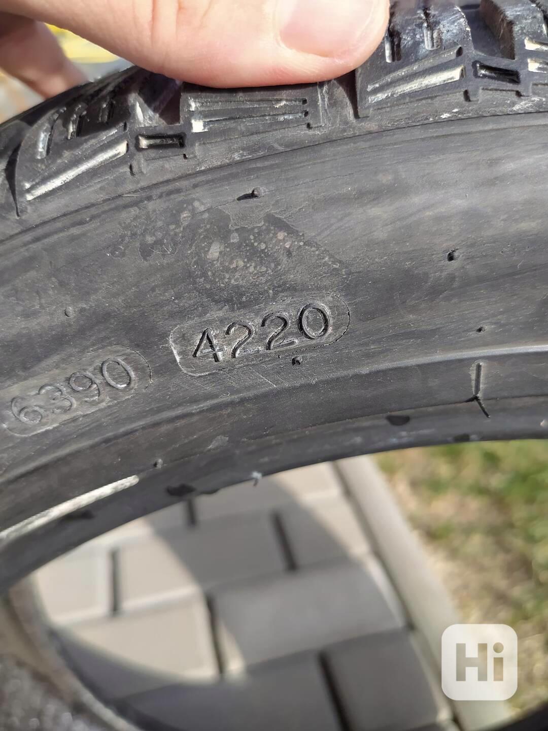 Zimní gumy 215/45/R16 - prodej - foto 1