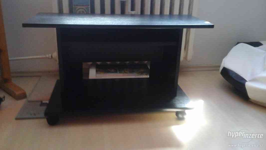 TV stolek černý - foto 1