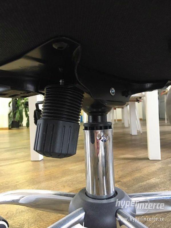 Kancelářské židle - černé - foto 5